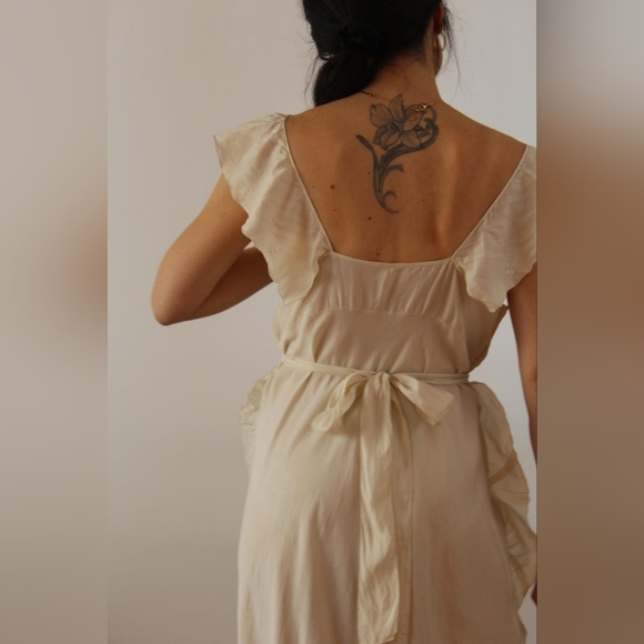 Antique Vintage silk cream ruffled slip dress with floral embroidery 1930s - Picture 6 of 10